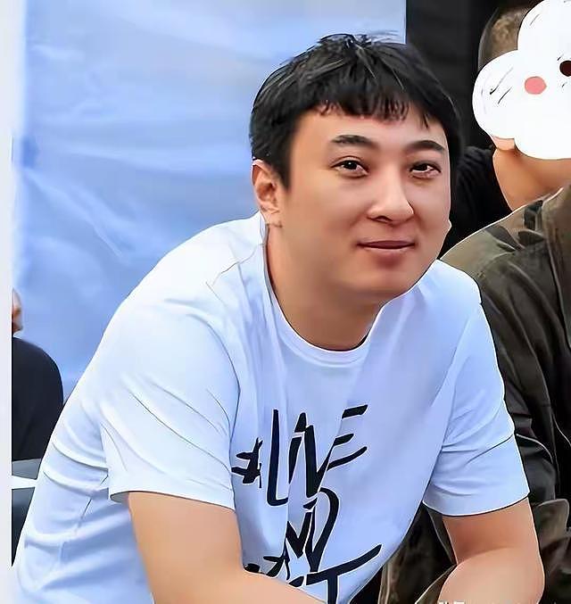 钱赚够了不装了？官宣男友、被传怀孕的黄一鸣，没给王思聪留体面（组图） - 11