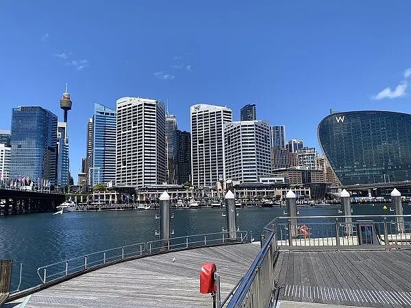 澳洲商会主席:公司正纷纷回归香港 2025财年澳银行业多名银行家因违反行为准则被解雇 全澳房产清盘率连续第二周低于70% - 1