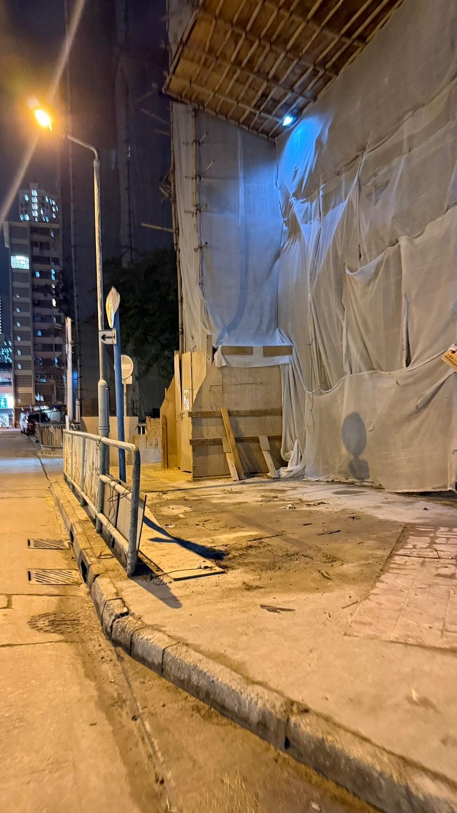 香港大火两屋苑用山东棚网，京检测中心：报告百分百假（组图） - 2