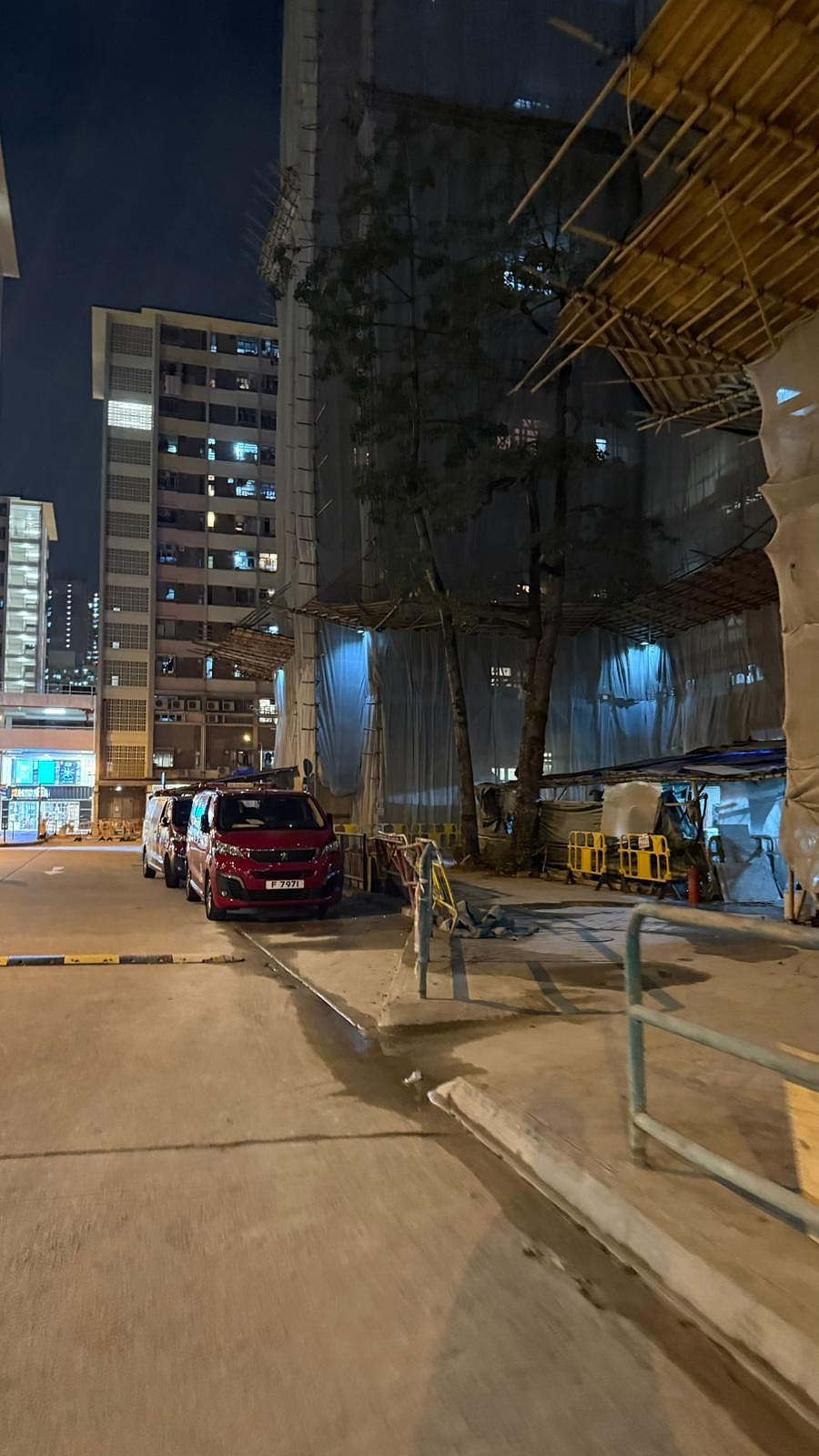 香港大火两屋苑用山东棚网，京检测中心：报告百分百假（组图） - 3
