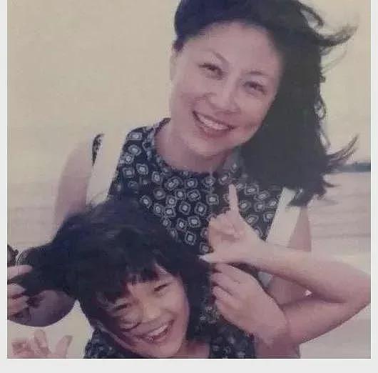 【情感】63岁影后演“豪门婆婆”杀疯了!28岁成单亲妈妈,40岁患癌,她的人生比电视剧还狠(组图) - 26