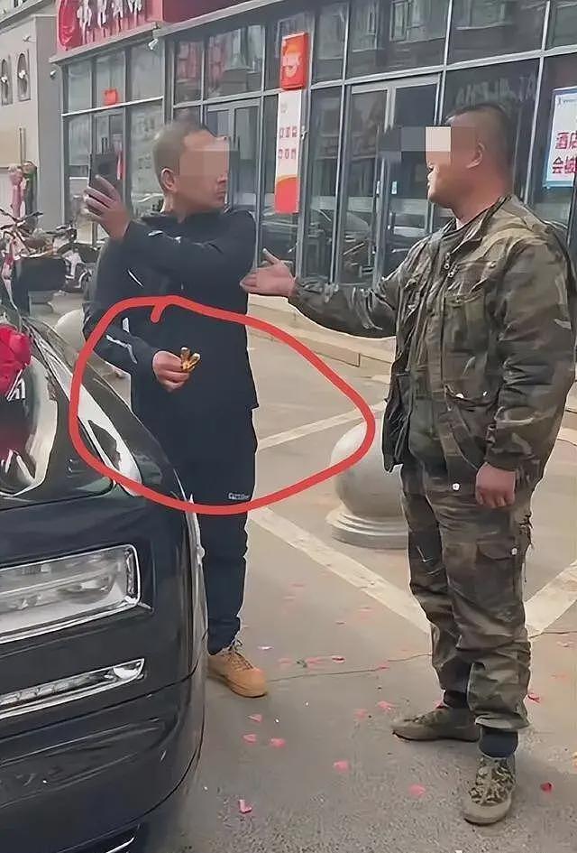 山东新娘盖头被扯下后续：大妈正脸曝光，知情人透露原因，太离谱（组图） - 18