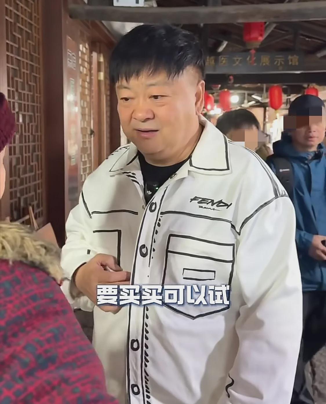 “不买不给试,试试5块”!摊主老太太直接让绍兴文旅白干一年(组图) - 7