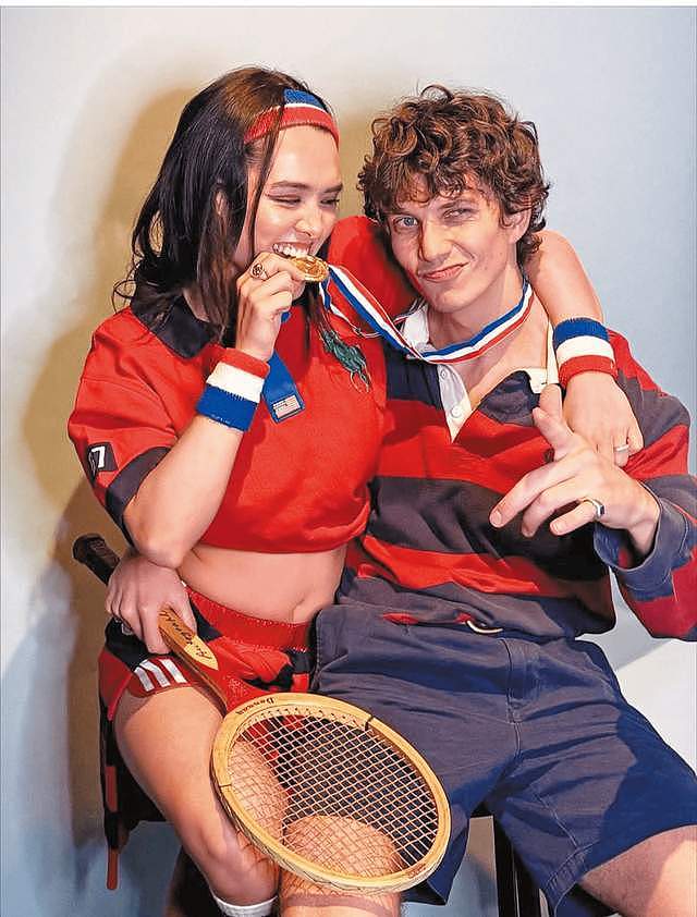 港圈女神女儿恋情大曝光！李丽珍女儿恋政二代，钟丽缇女儿太豪放（组图） - 9