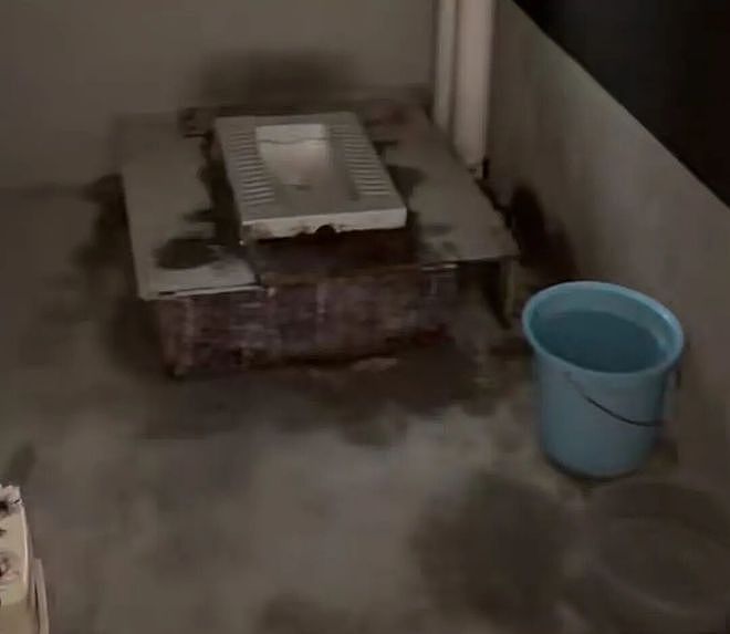 女子花百万买新房，开门验房却发现住着陌生人，“水电全通”；开发商销售称“这是合理的，等几天就会腾房”（组图） - 3