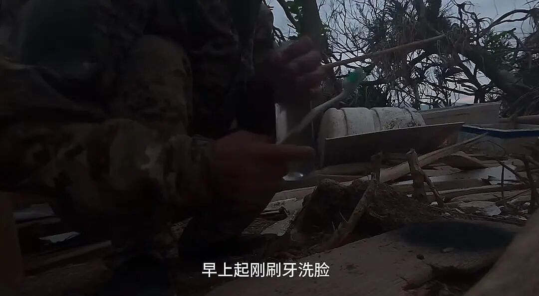 全国都在照抄张家界办“荒野求生”，这失控场面让人越看越害怕（组图） - 15