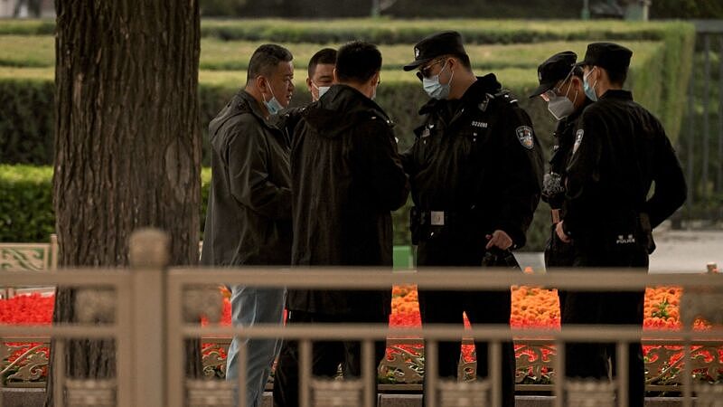 北京突然修法，网友不买账（图） - 1