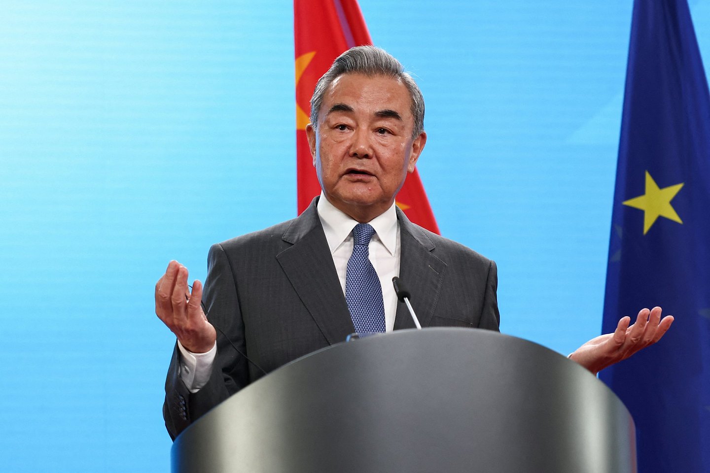 王毅：中俄要警惕日本军国主义卷土重来（图） - 1