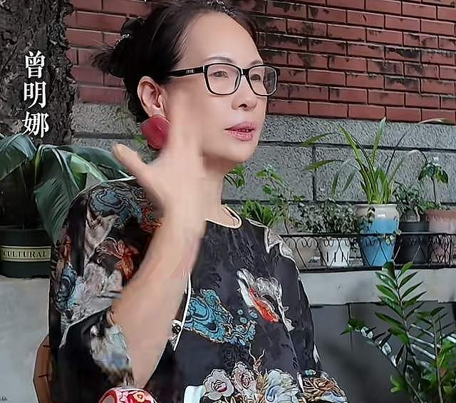 赖昌星前妻近况好落魄!独自返回福建老宅,儿媳参与直播才50多人(组图) - 8