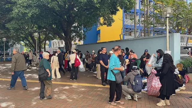 香港宏福苑大火:死亡数增至156人,10名为外佣,成立“独立委员会”进行调查,民间记者会取消(组图) - 32