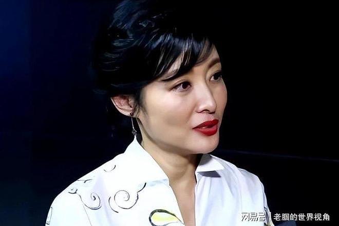 她辞去央视工作,嫁给富豪,56岁跨界当演员(组图) - 23