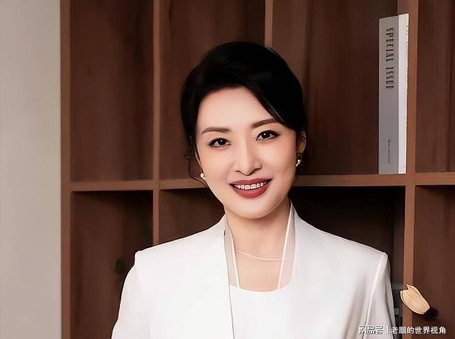 她辞去央视工作,嫁给富豪,56岁跨界当演员(组图) - 21
