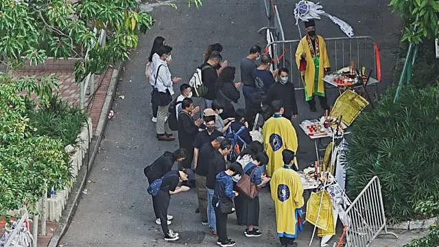 香港宏福苑大火:死亡数增至156人,10名为外佣,成立“独立委员会”进行调查,民间记者会取消(组图) - 4