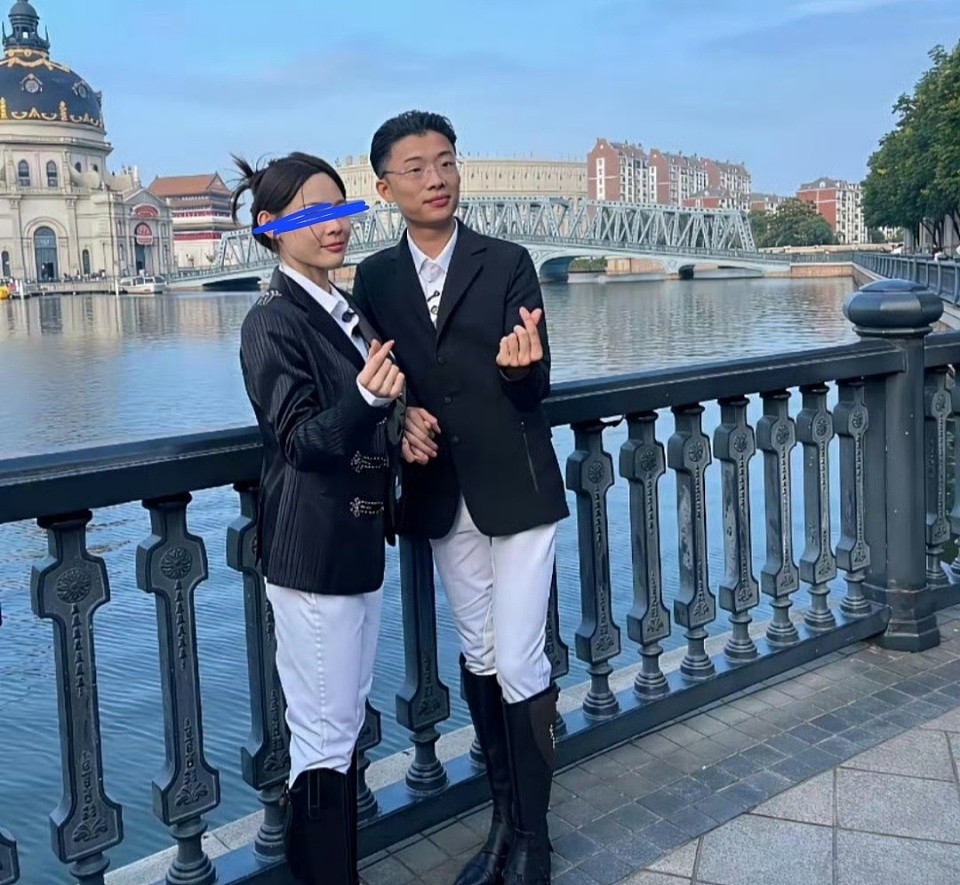 男女不分！陶晶莹带女儿参加婚礼，被误认成儿子，神似网红郭有才（组图） - 7