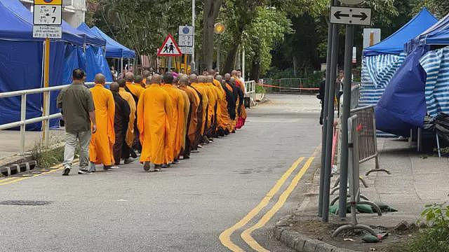 香港宏福苑大火:死亡数增至156人,10名为外佣,成立“独立委员会”进行调查,民间记者会取消(组图) - 5