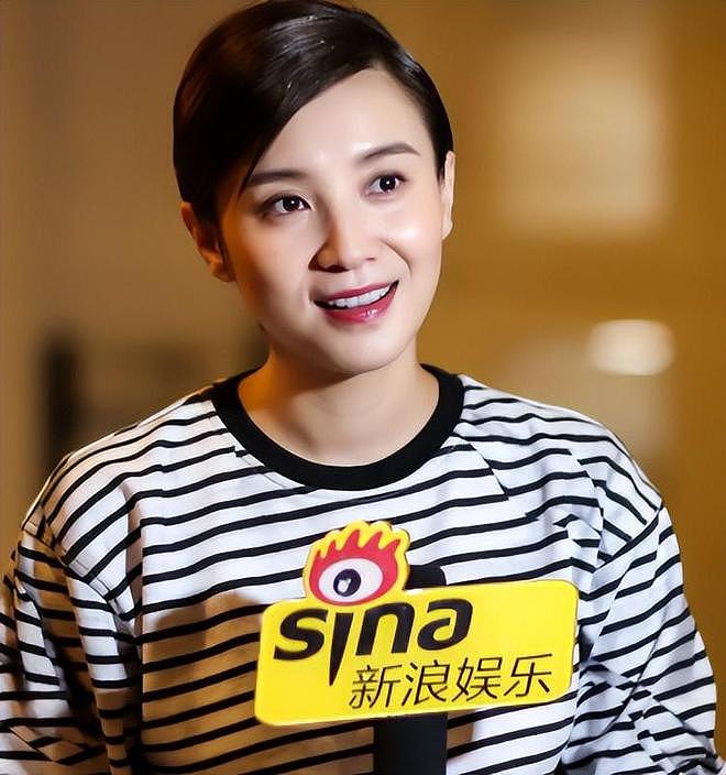 官媒发文,高调官宣45岁宋佳喜讯,她让整个娱乐圈刮目相看(组图) - 7