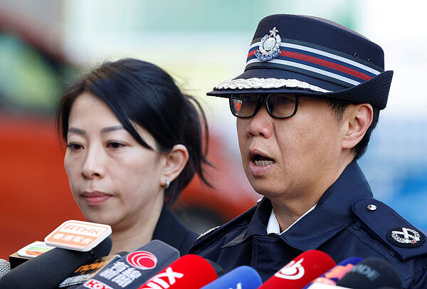 宏福苑大火增至156人亡,遗体照疯传!港警急喊:不要再散布(组图) - 1