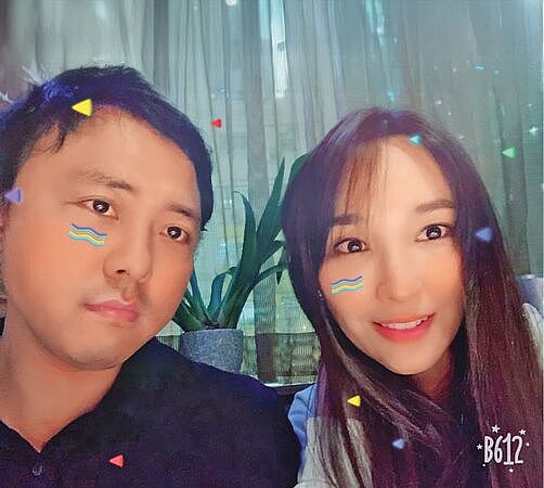 吴佩慈香港公开现身！助选闺密丈夫…20年友情她罕开金口拉票（组图） - 3
