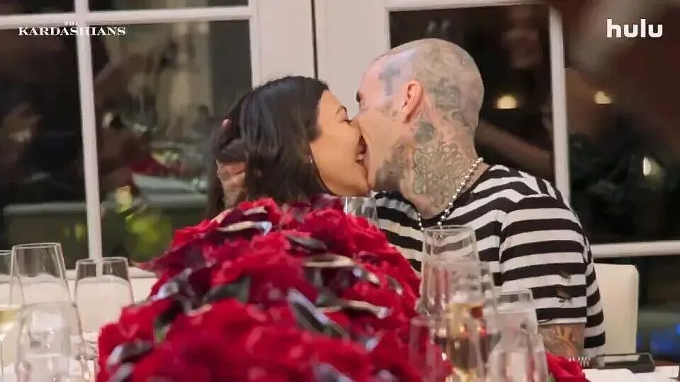 卡戴珊大姐陷窒息婚姻!刚高龄生娃,1米9老公强拉她跑5公里?粉丝:她已被洗脑(组图) - 17