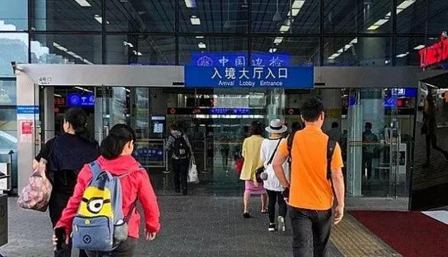 华人回国入境手续大变革！入境卡可提前网上填好，速度翻倍（组图） - 1