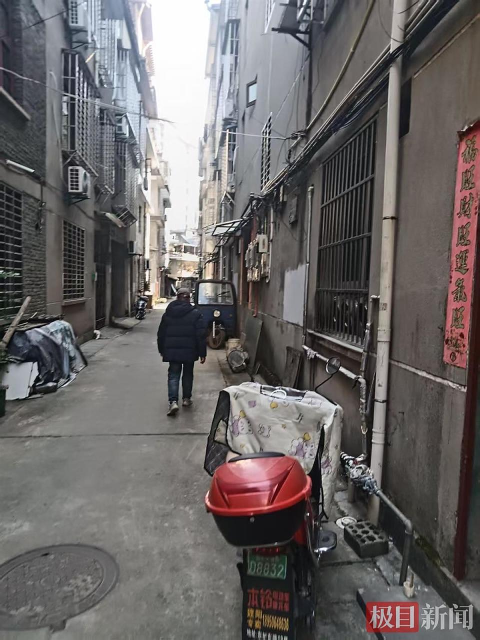 章莹颖父母：困在往事里的晚年（组图） - 3
