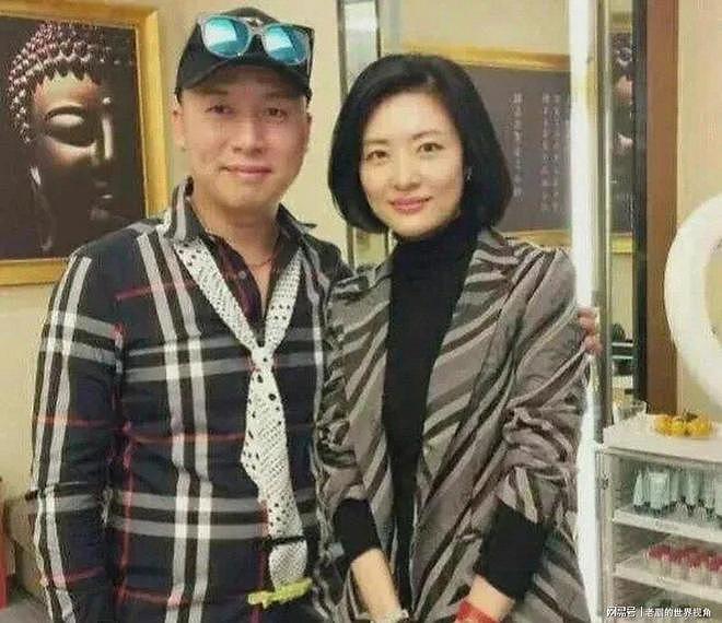 她辞去央视工作,嫁给富豪,56岁跨界当演员(组图) - 12