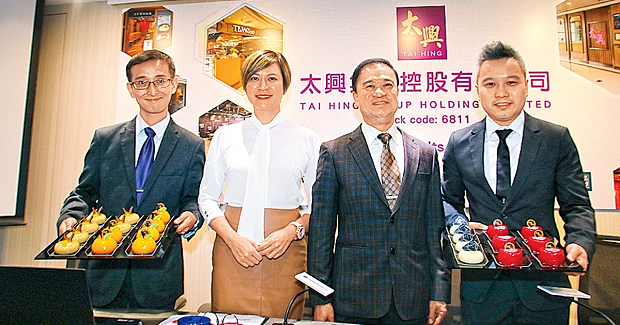 时代落幕!香港最后一位“草根皇帝”离世,留下17亿身家...(组图) - 11