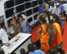 印度跨性别黑帮专门从事勒索工作，不给钱他们就以露鸟来威胁你（组图） - 17