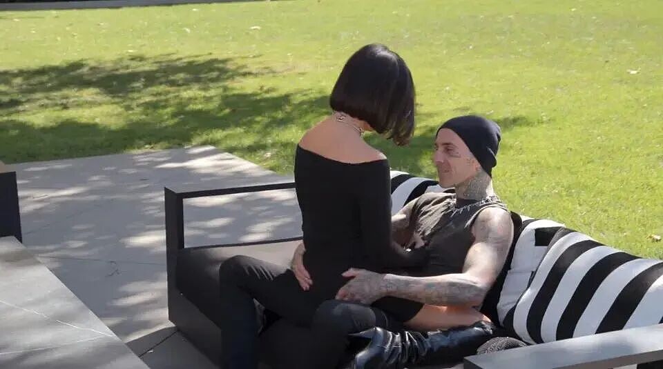 卡戴珊大姐陷窒息婚姻!刚高龄生娃,1米9老公强拉她跑5公里?粉丝:她已被洗脑(组图) - 19
