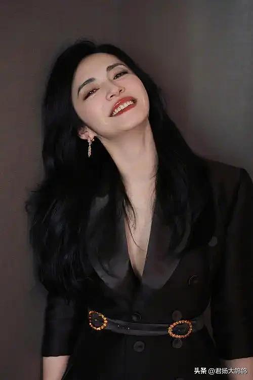 “一尿”成名，被嘲“驴脸”的37岁任素汐，凭什么能够一火再火（组图） - 2