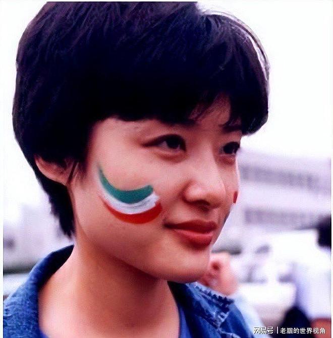她辞去央视工作,嫁给富豪,56岁跨界当演员(组图) - 8