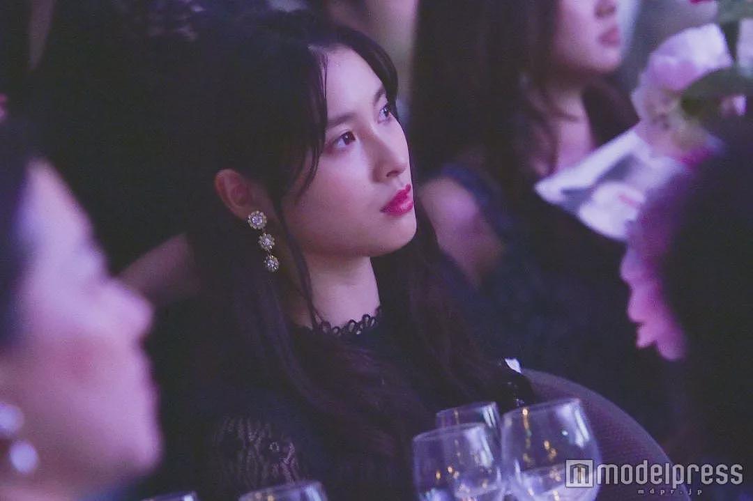 土屋太凤姐姐凭一张照片火爆全网！出道多年却一直被吐槽蹭明星妹妹流量（组图） - 10