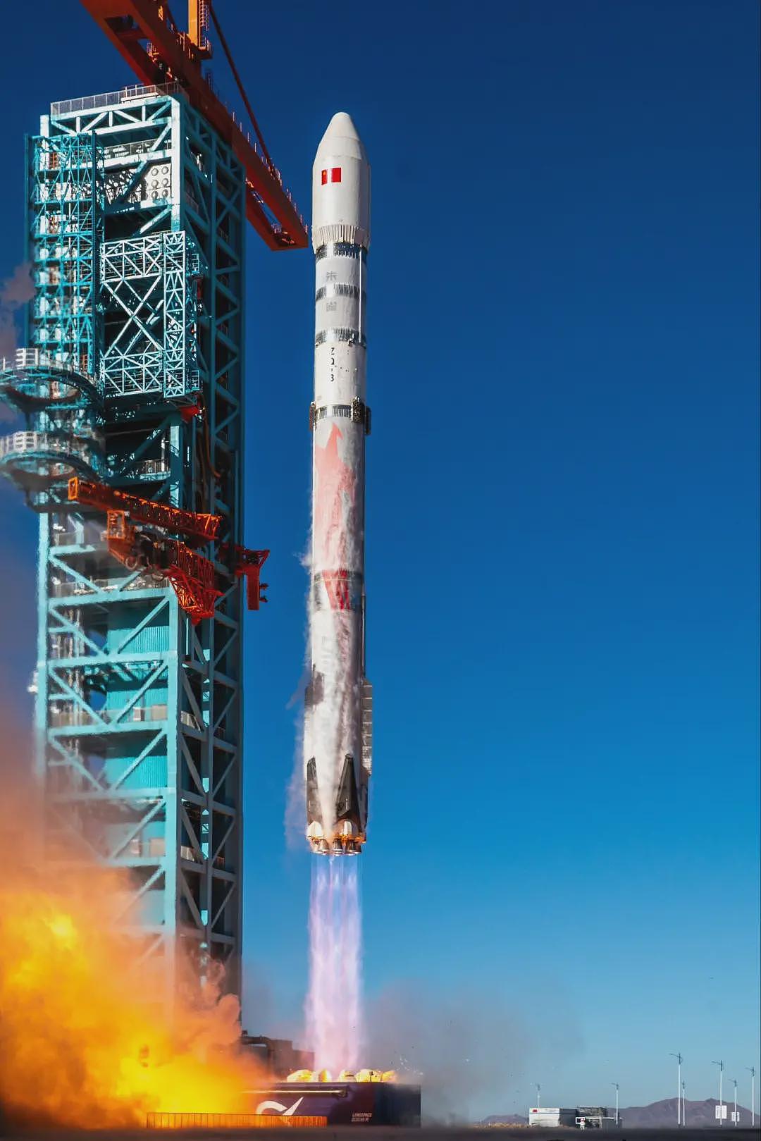 摸着马斯克过河?中国版“猎鹰九号”首飞成功,回收还差一点点(组图) - 6