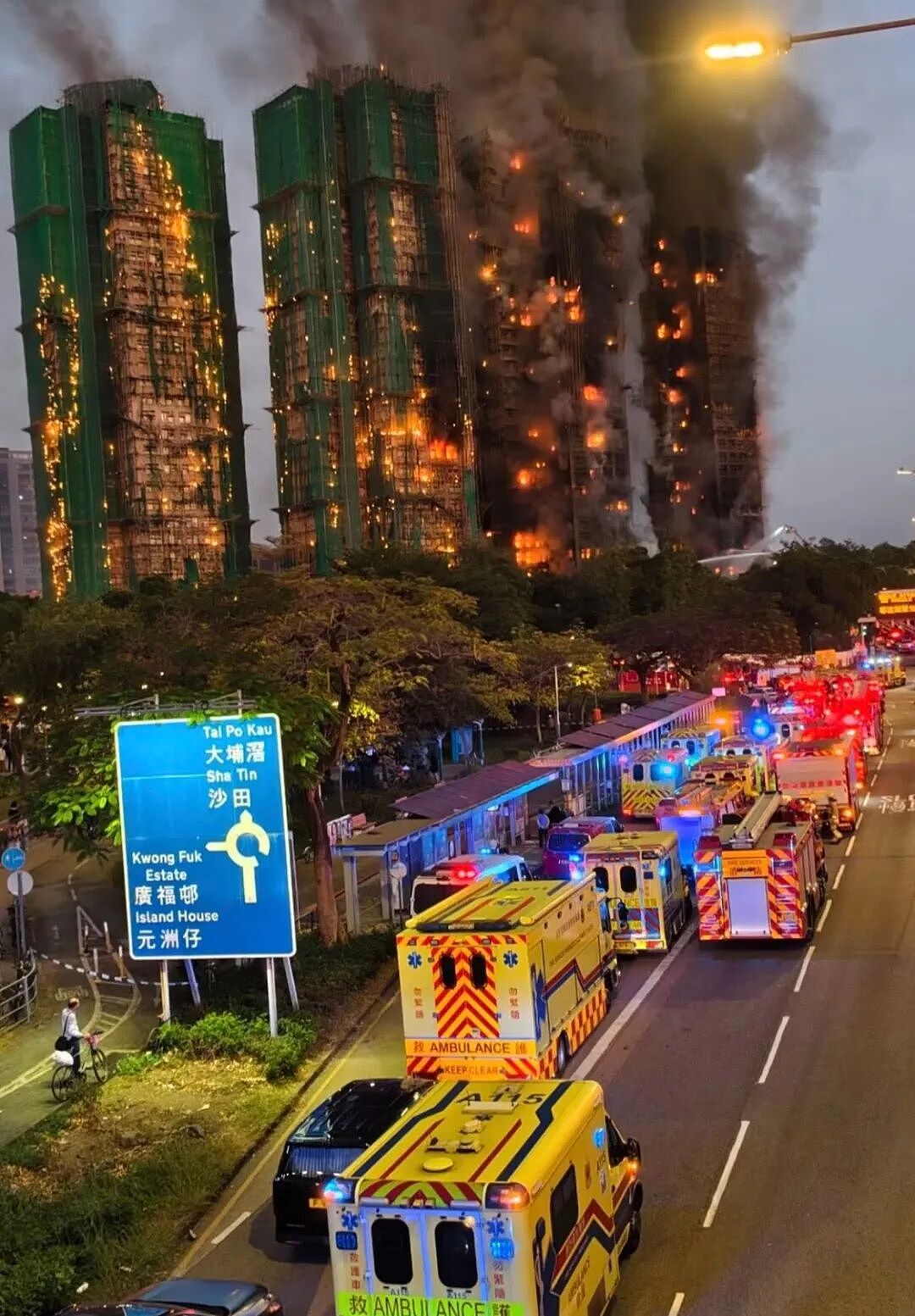 香港大火搜救结束，那些热搜上的家属，没等来好消息…（组图） - 18