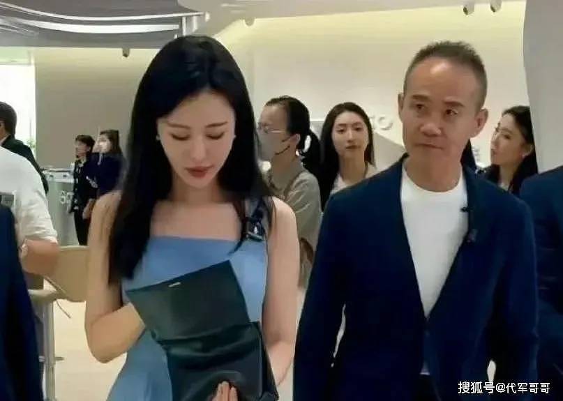 田朴珺彻底不装了!官宣新身份,胡歌亲自为她下厨(组图) - 11