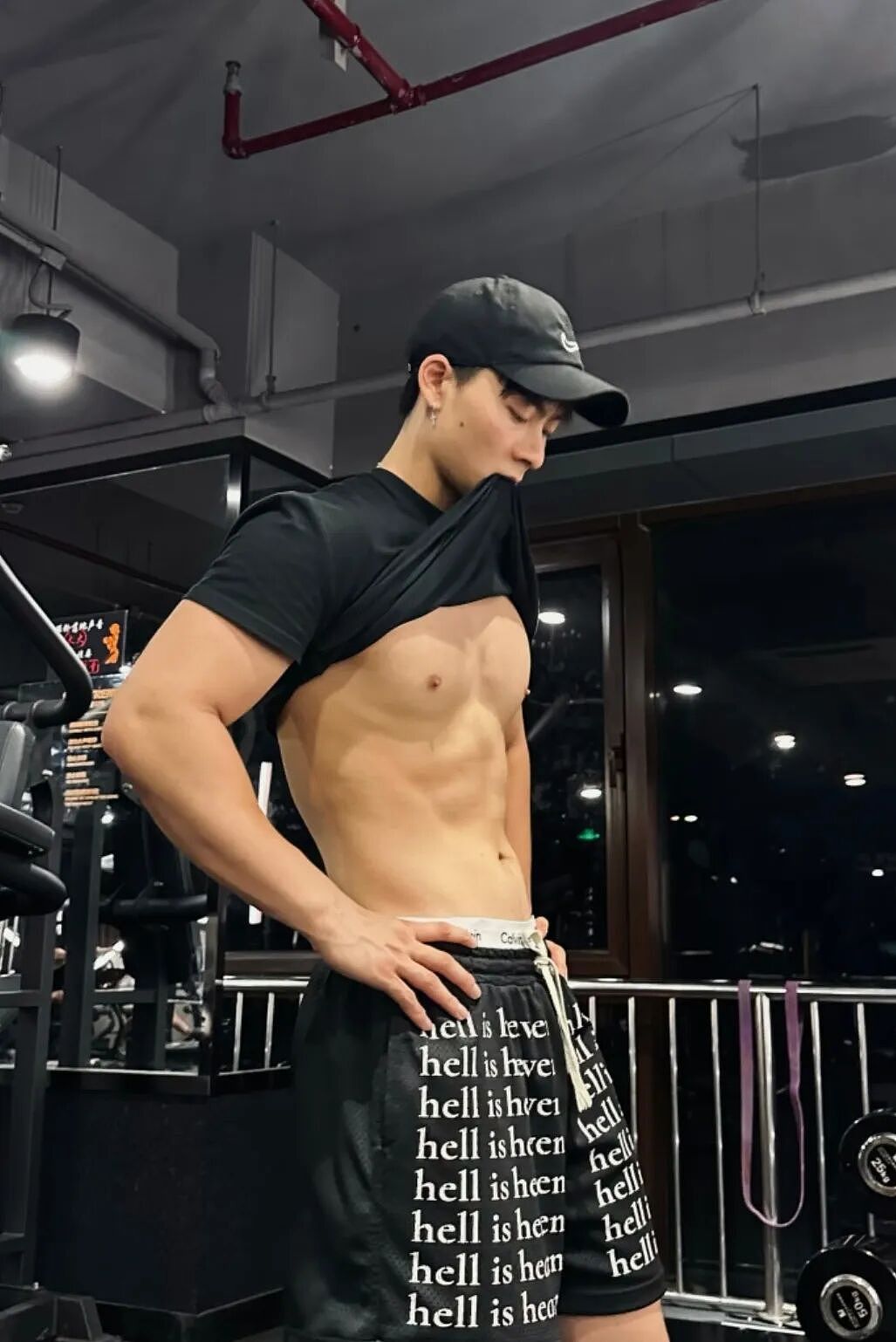 【帅哥】山东195糙汉黑皮男曝光，网友辣评：看一眼就知道很猛...（组图） - 7
