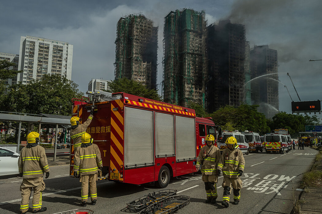 港府强硬回应公众愤怒：打击质疑声音、抓捕要求追责人士（组图） - 1