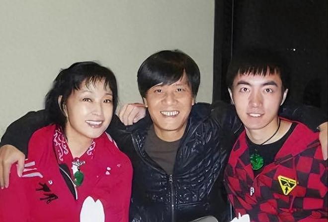 刘晓庆前夫独身21年，只因错信她的玩笑话，后半辈子当孤家寡人（组图） - 1