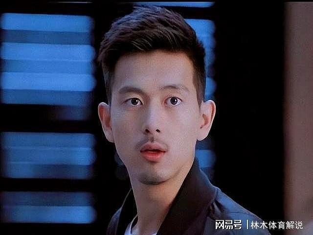 面相变了？这一次，吃完杨紫“红利”的李现，还是又身陷“怪圈”（组图） - 4