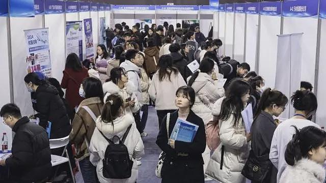 外媒：中国“国考”人数反超考研反映了什么样的经济和就业变化（组图） - 2