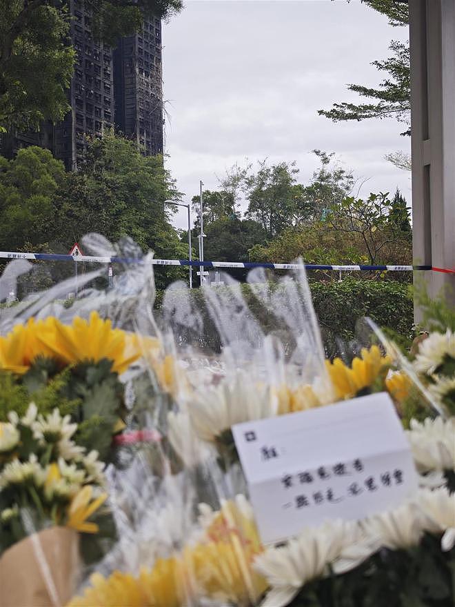 大火后的香港宏福苑：伤痛、自救与互助（组图） - 5
