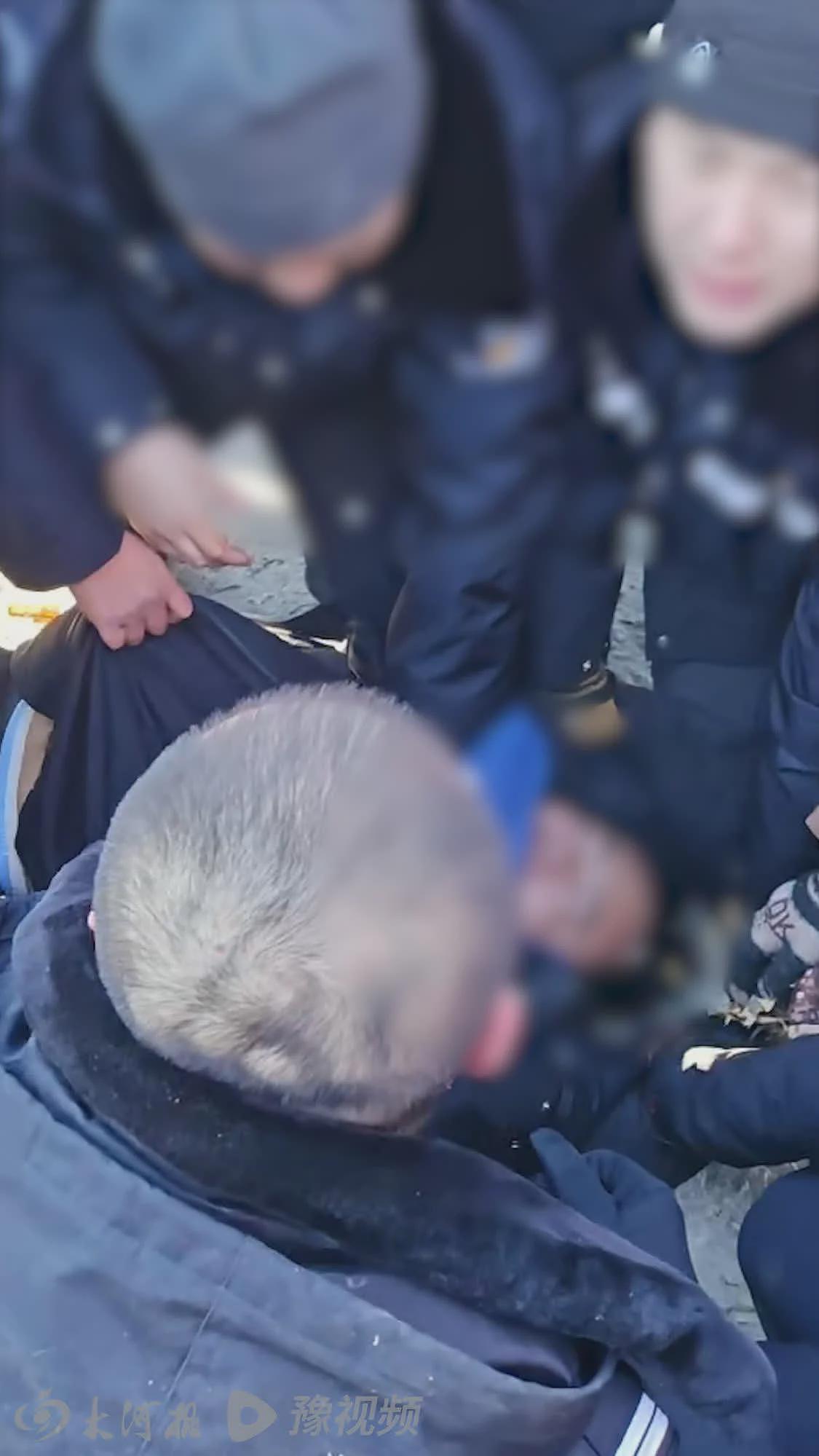 吉林男子2天2地杀2人，逃窜被遇到，怀里掉落一把刀（组图） - 3