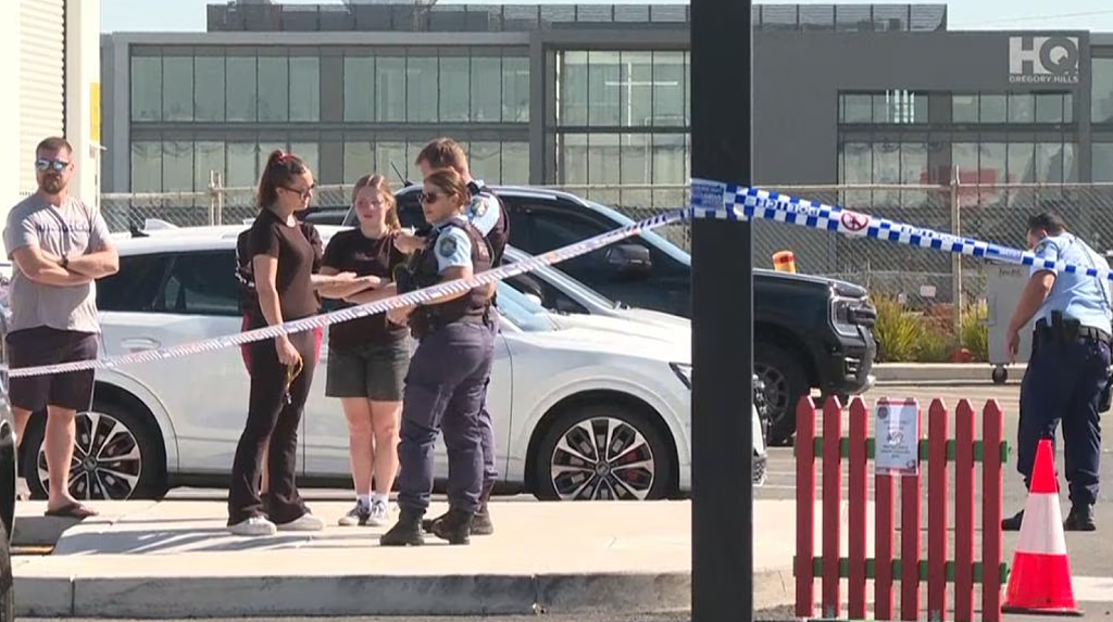 悉尼购物中心突传枪响，顾客四散奔逃，警方正搜捕枪手（组图） - 2