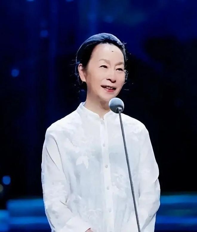 抹黑前夫，“霸凌”周迅，狂妄自大的奚美娟，现在为无知付出代价（组图） - 6