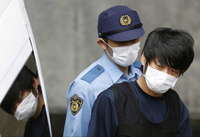 安倍遇刺案：枪手山上彻也亲述攻击安倍原因，他对统一教会影响力大（组图） - 1