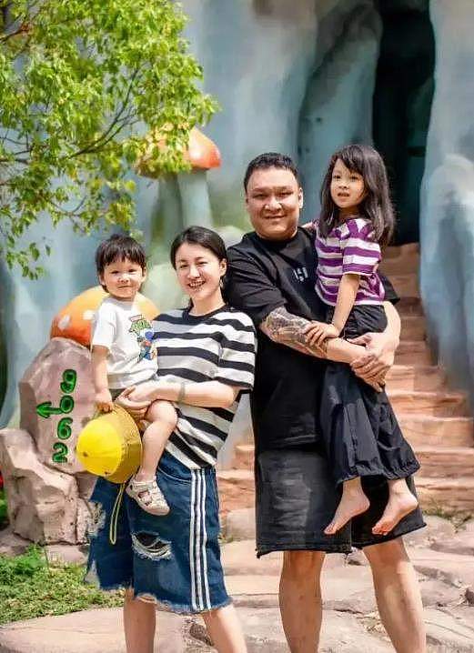 李嘉格官宣离婚当月，与男友大阪约会被偶遇，离婚后变得春光满面（组图） - 8