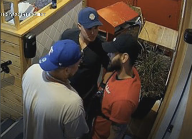 炸锅！ 加拿大男子杀人不用坐牢？！狂捅19刀血溅现场、判决引爆全网！家属崩溃怒吼...（组图） - 3