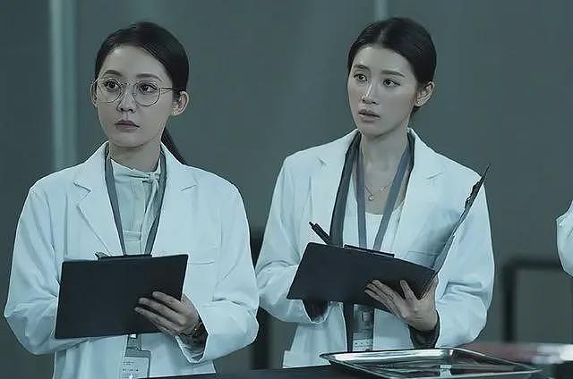 TVB人气女星到内地拍短剧，遭淋冷水变透视装，工作少用积蓄生活（组图） - 7