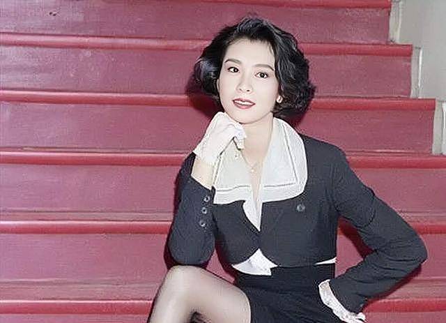香港知名女星新剧霸气登场，多次和小鲜肉传绯闻（组图） - 7