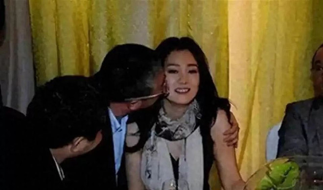 陪玩陪睡根本不够，继要求结扎后王晶再曝内幕（组图） - 10